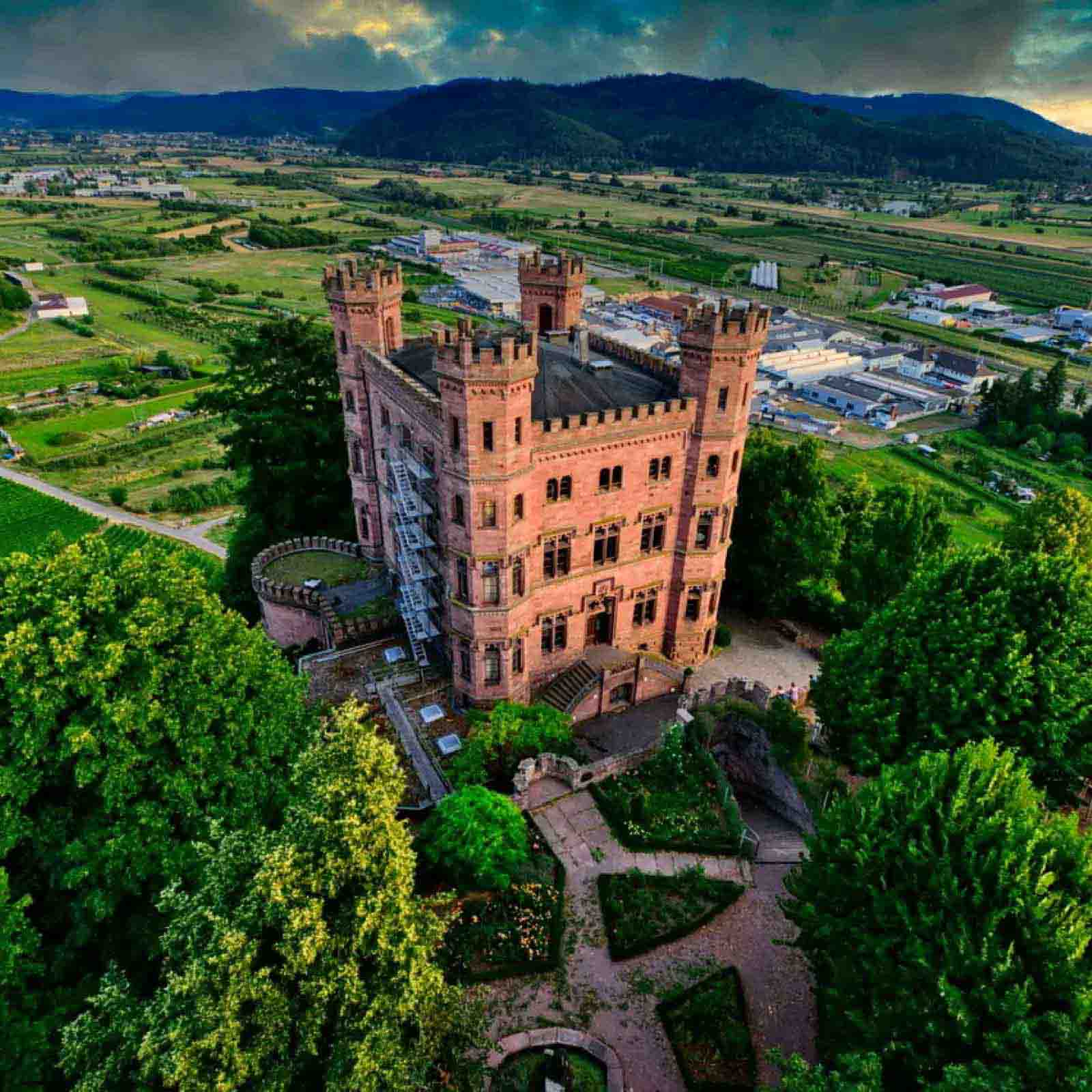 Vasile Florian Lica Schloss Ortenberg Ortenberg FocusFillWzE2MDAsMTYwMCwieCIsNDAwXQ